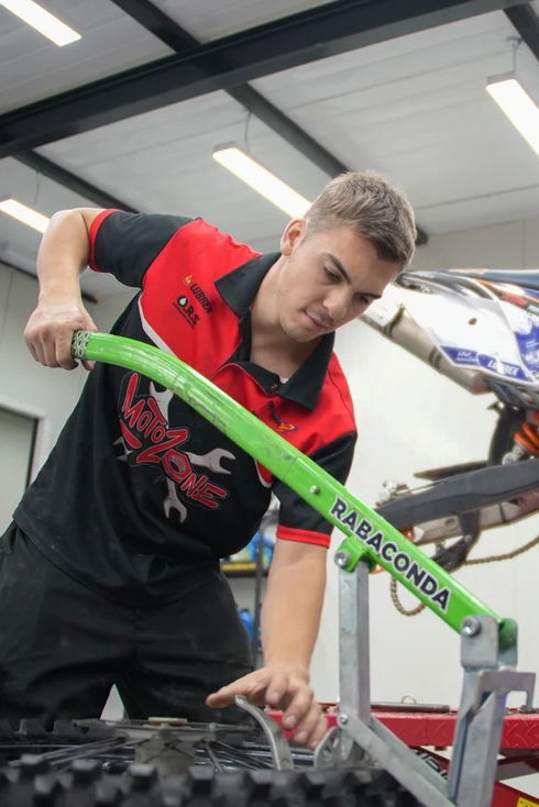 Tyre Change & Checkup at MotoZone